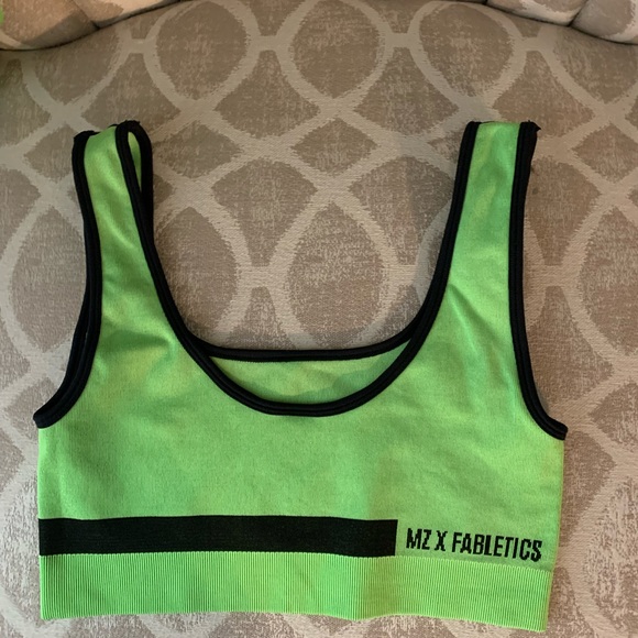 Leggings and bra top by fabletics! - Picture 2 of 4